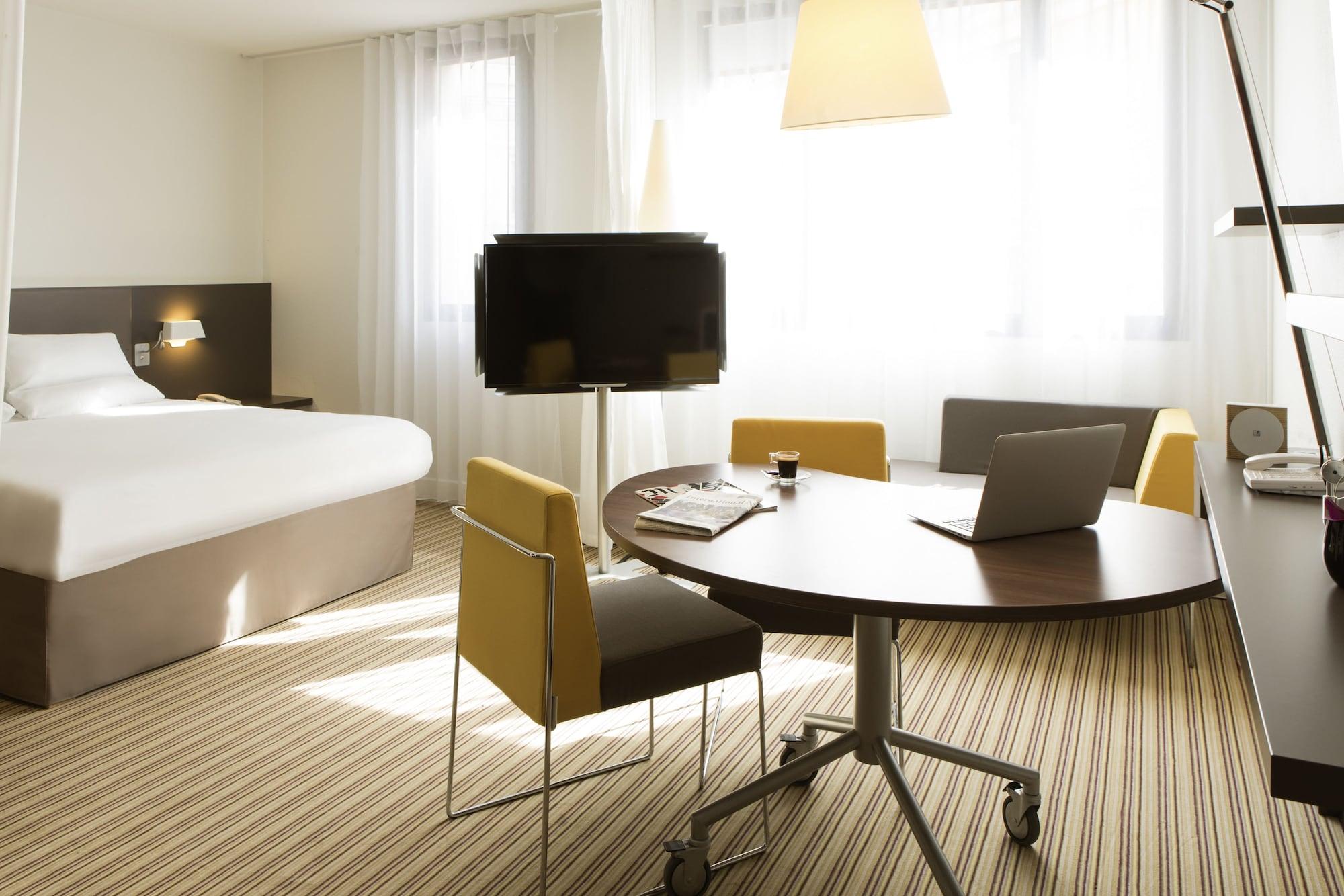 B&B Hotel Velizy Est Luaran gambar
