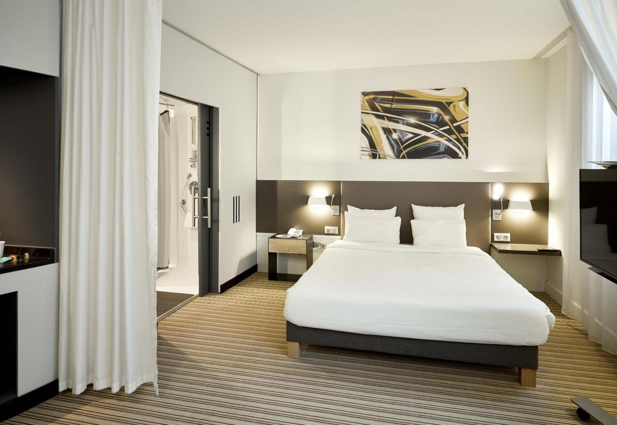 B&B Hotel Velizy Est Luaran gambar