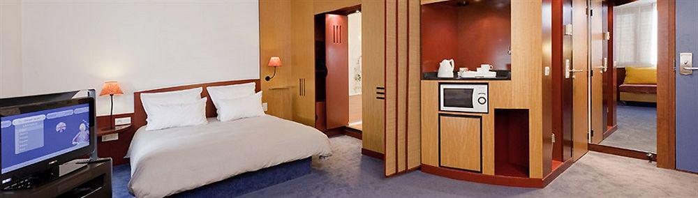 B&B Hotel Velizy Est Luaran gambar